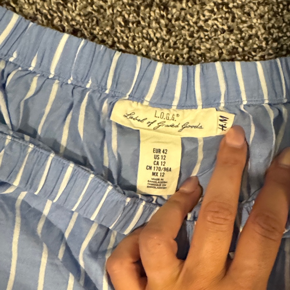 H&M Light Blue Striped Off-Shoulder Blouse Size 12 - Picture 2 of 4